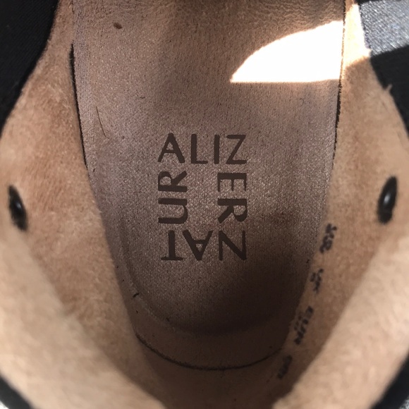 NATURALIZER - Picture 5 of 6